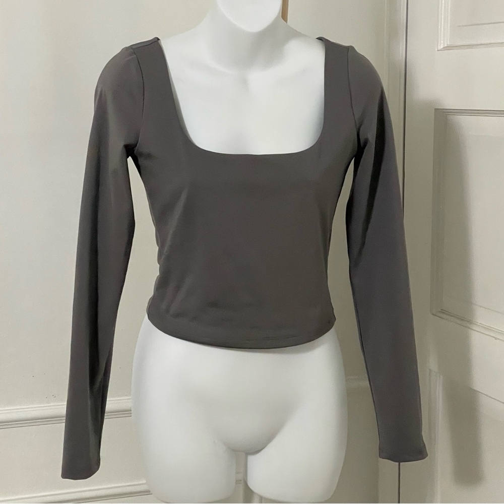 Abound Gray Long Sleeve Crop‎ Top